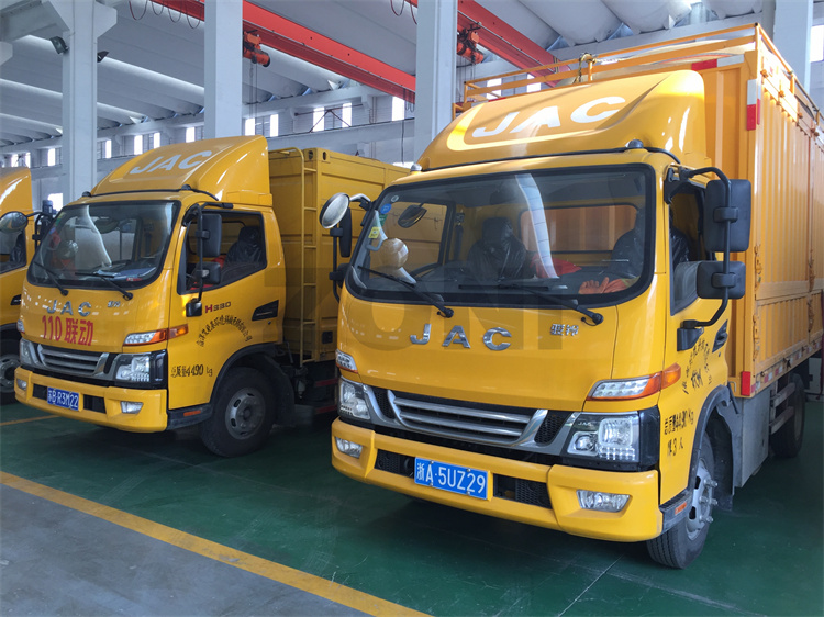 移动式污泥脱水车-污泥清淤车-污泥吸污车-江苏中泥租赁有限公司