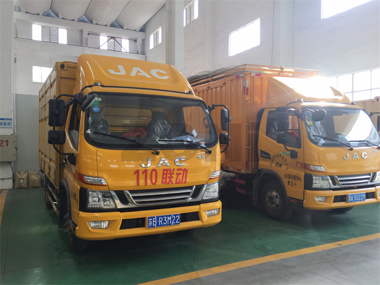 污泥清掏车租赁 + 污泥清淤车出租：中泥租赁，设备适配全场景